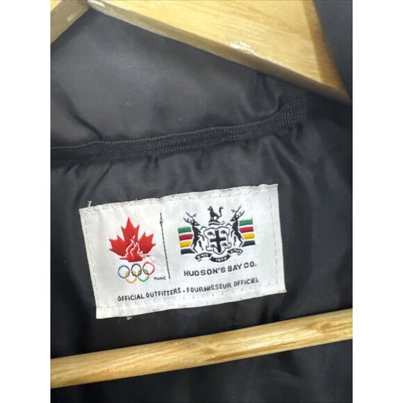 Hudson’s Bay Woman XS Olympic Canada Buffalo Plaid Vest Black - Picture 5 of 7
